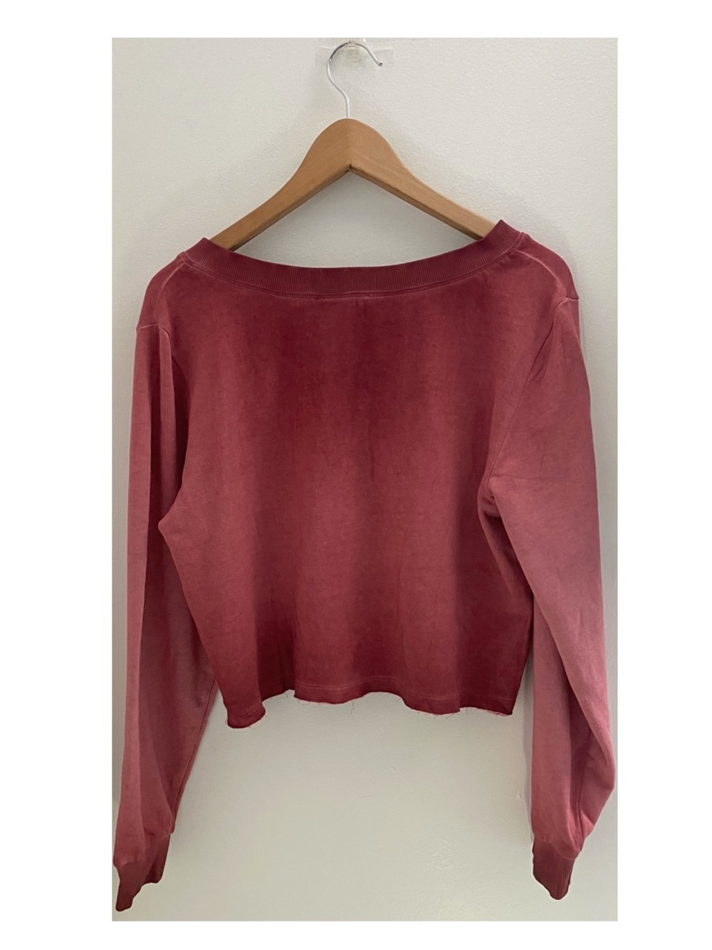 NWT Anthropology Saturday SundayCropped V-Neck Sweatshirt Red Ombré Size Medium - Picture 4 of 5
